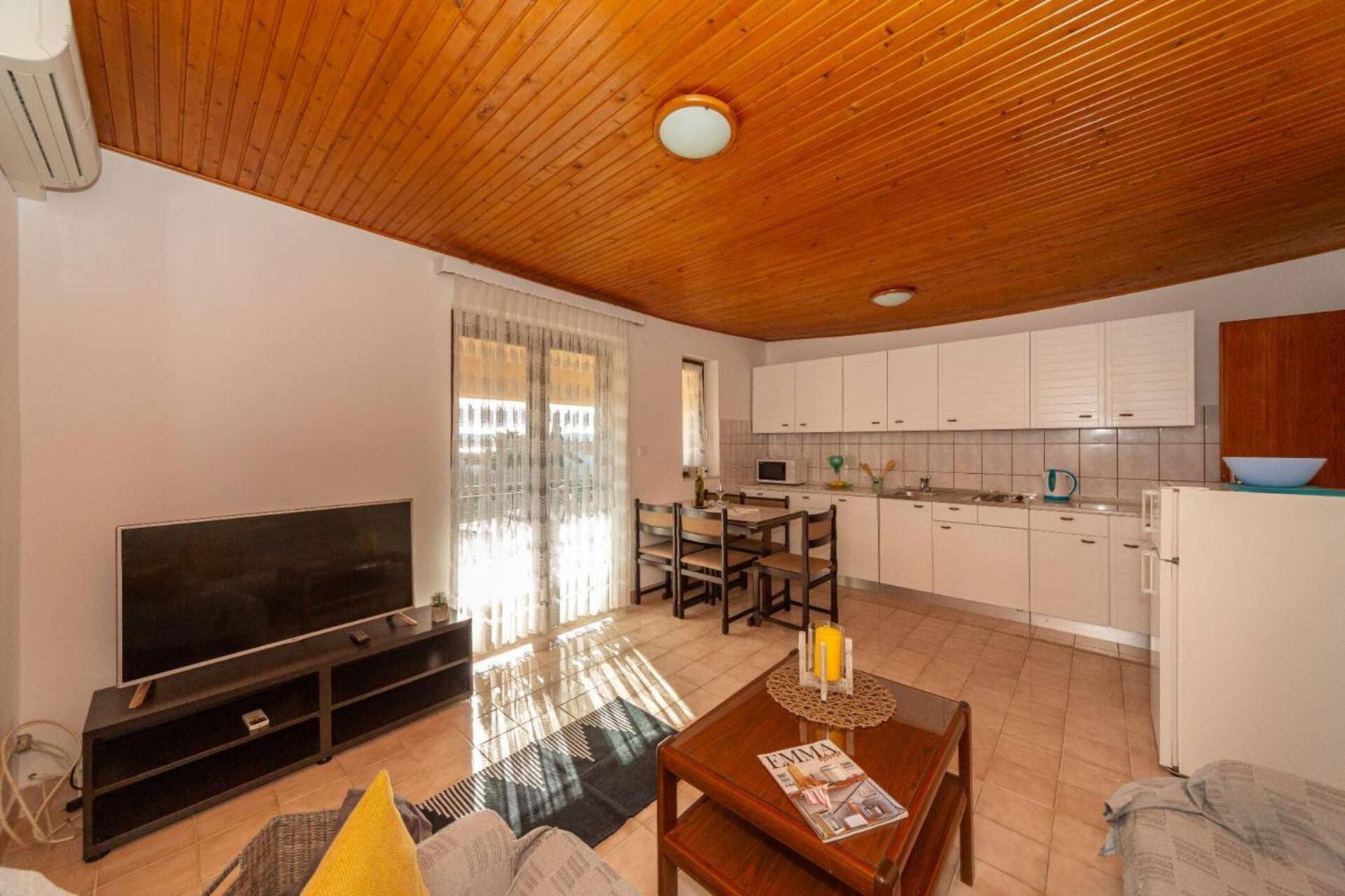Three Bedroom Apartment In Biograd Weißenburg Exterior foto